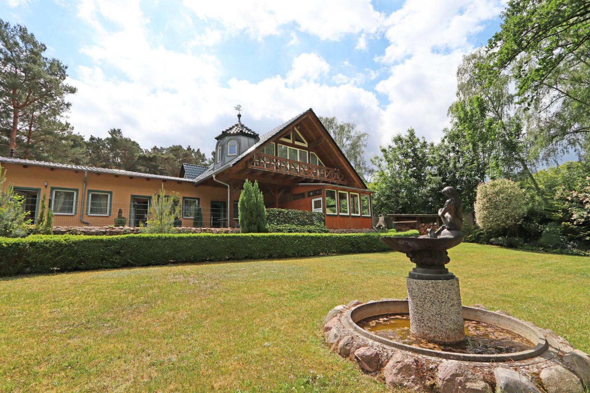 Ferienhaus Star Villa-Paelitzsee Grosszerlang Екстериор снимка